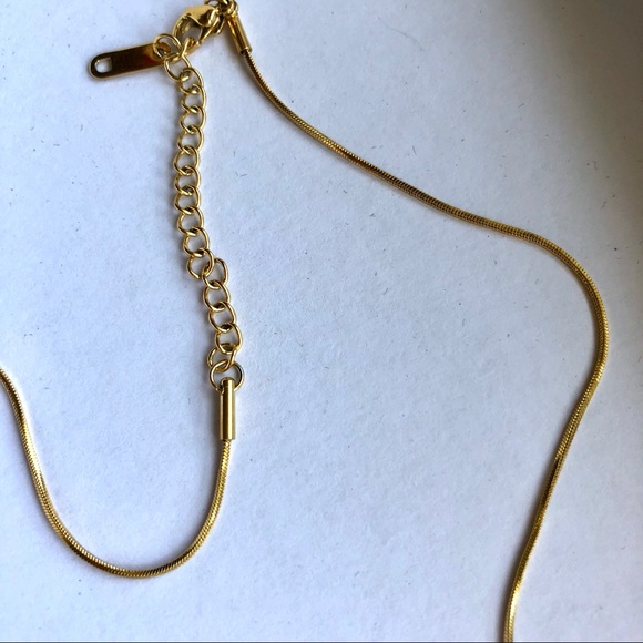 Thin 18k Gold Short Chain Necklace - Picture 2 of 5